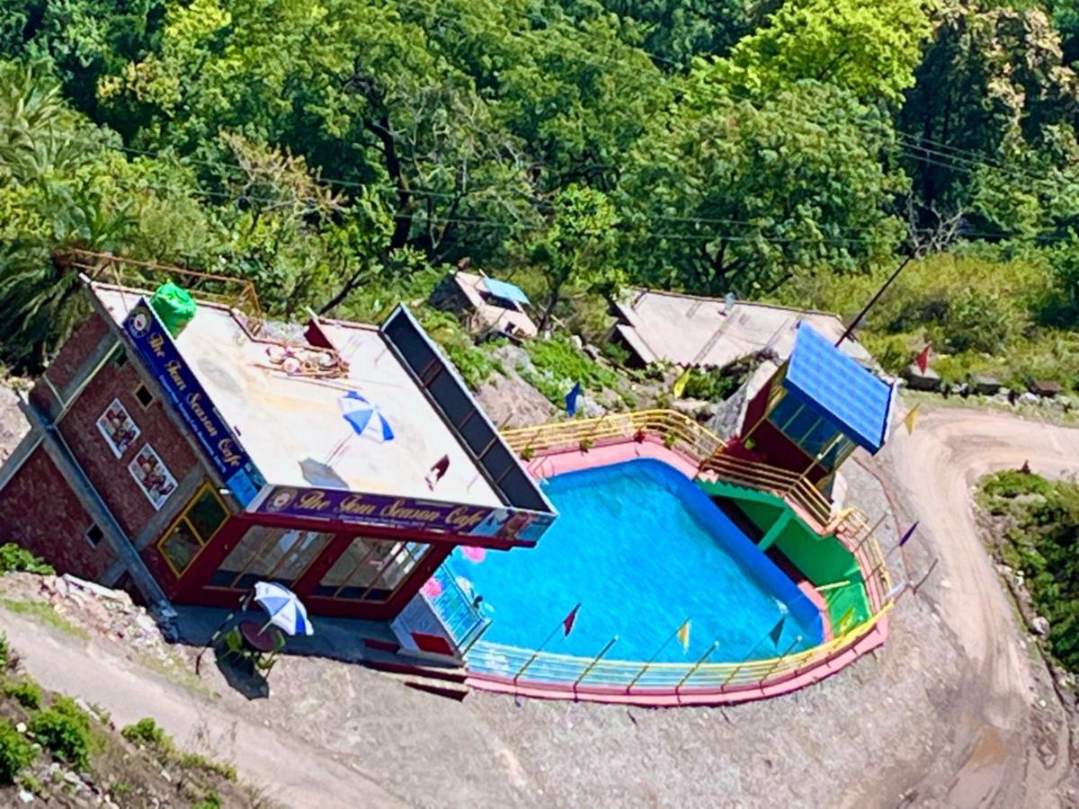 River Grand, Мусори Екстериор снимка